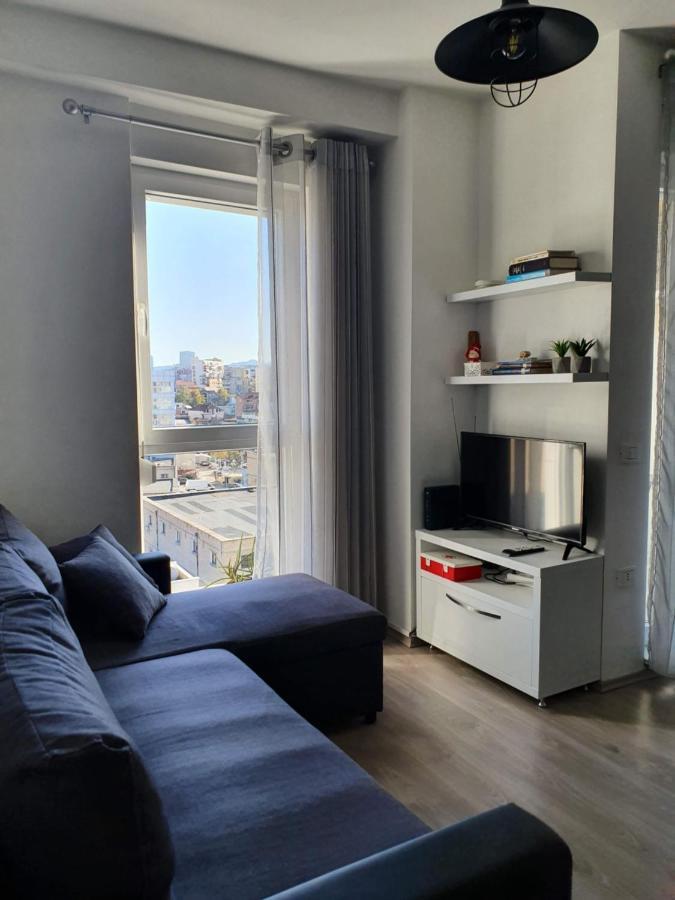 Rovena'S Apartment - Free Parking Tirana Exteriör bild