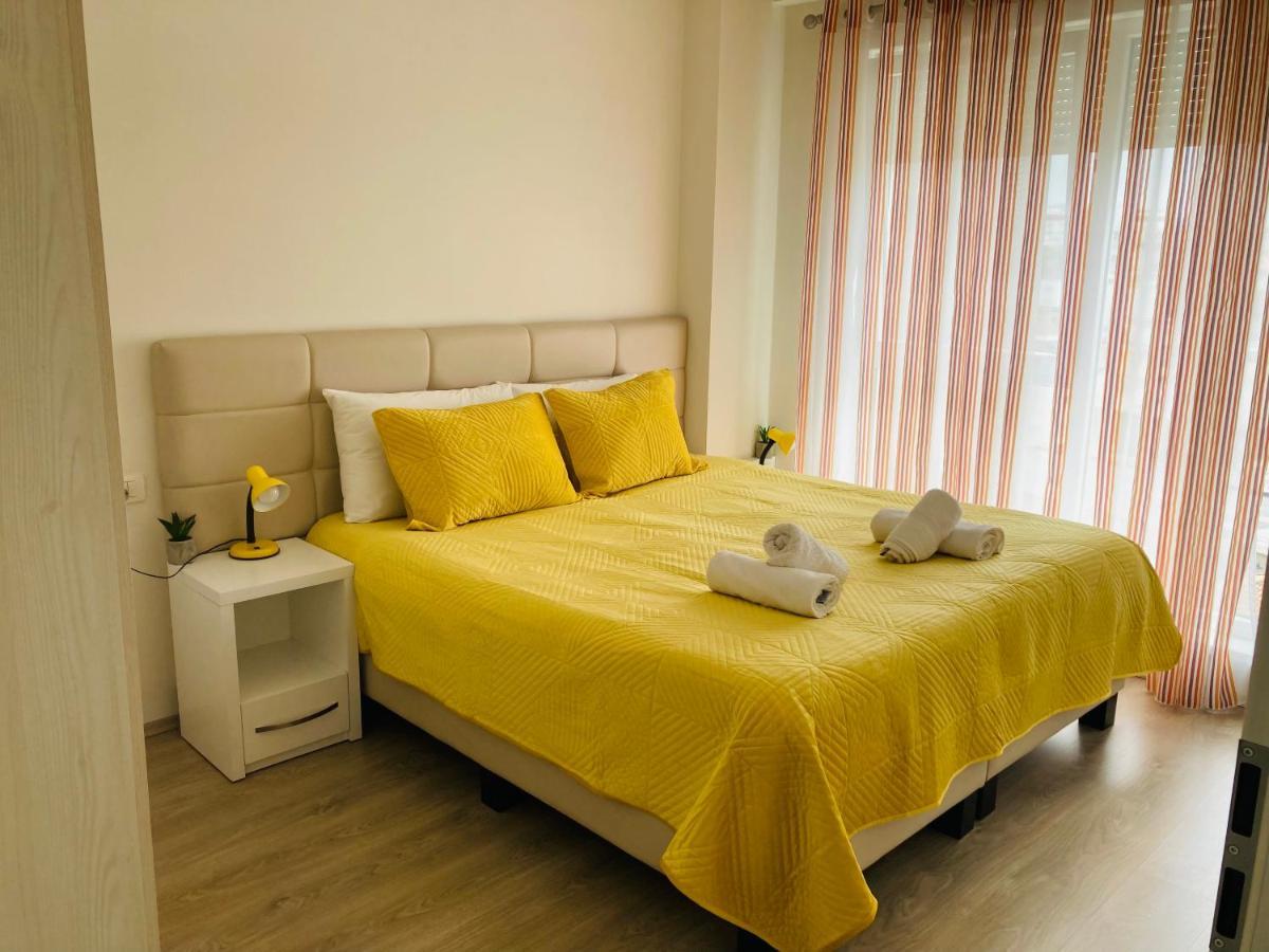 Rovena'S Apartment - Free Parking Tirana Exteriör bild